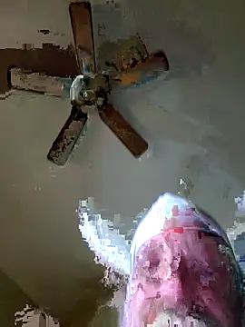 Hugebwc102 online show from 30, 9, 2025