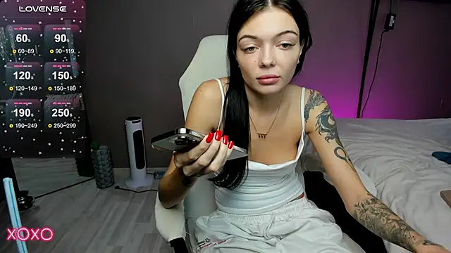 Mariella Adamss online show from 17, 10, 2025