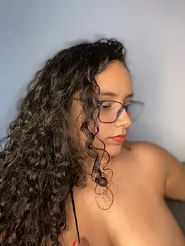 CurlyGirl 1 online show from 25, 12, 2024