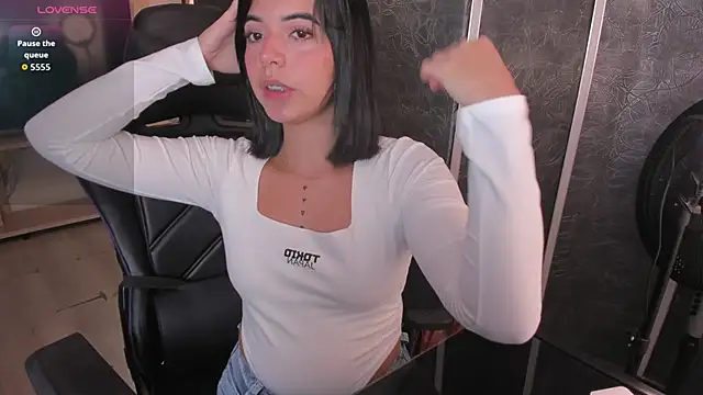 NicolRoss  online show from 22, 10, 2025