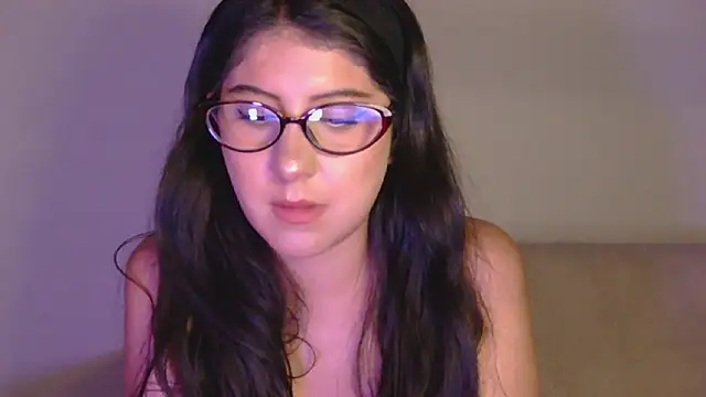 Snapshot of BubbleGumm_ chatting on 28, 7, 2026 BubbleGumm online show from 28, 7, 2026