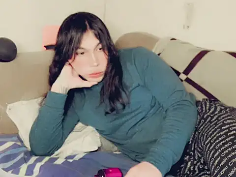 Snapshot of evelyntvsexy chatting on 14, 1, 2025 evelyntvsexy online show from 14, 1, 2025