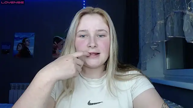 Light Luna online show from 24, 10, 2025