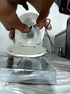 Snapshot of heartbroke13 chatting on 9, 11, 2025 heartbroke13 online show from 9, 11, 2025