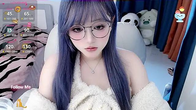 Snapshot of Sweet-18wanwan chatting on 12, 12, 2024 Sweet-18wanwan online show from 12, 12, 2024
