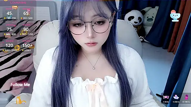Snapshot of Sweet-18wanwan chatting on 13, 12, 2024 Sweet-18wanwan online show from 13, 12, 2024