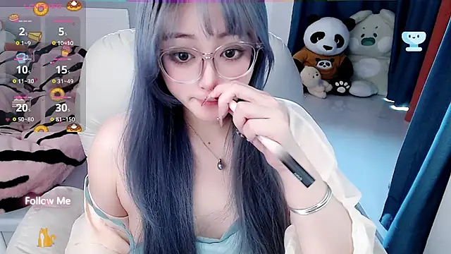 Snapshot of Sweet-18wanwan chatting on 14, 1, 2025 Sweet-18wanwan online show from 14, 1, 2025