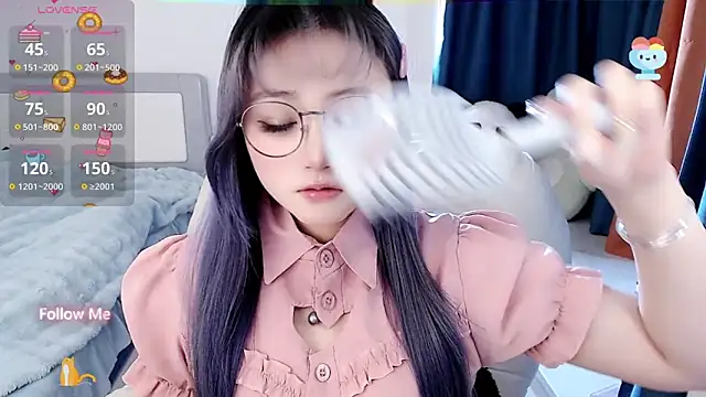 Snapshot of Sweet-18wanwan chatting on 13, 3, 2025 Sweet-18wanwan online show from 13, 3, 2025