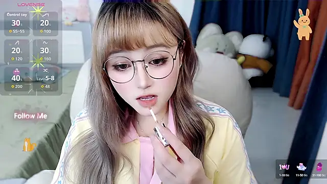 Snapshot of Sweet-18wanwan chatting on 10, 9, 2025 Sweet-18wanwan online show from 10, 9, 2025