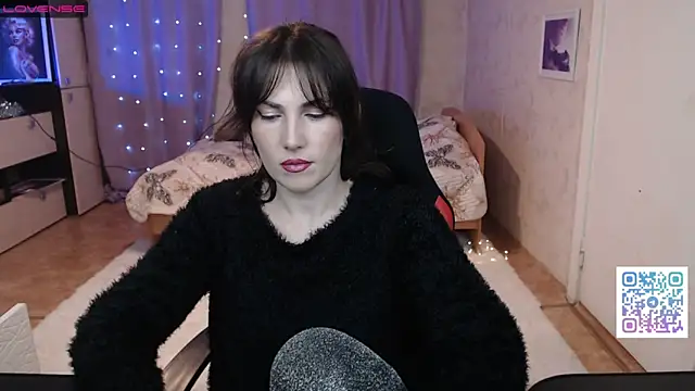 Daniela Cooperr online show from 1, 4, 2026