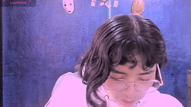 Snapshot of NinaYellow chatting on 9, 12, 2024 NinaYellow online show from 9, 12, 2024