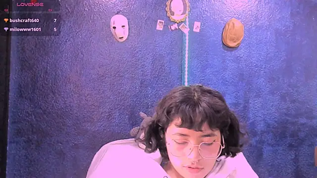 Snapshot of NinaYellow chatting on 9, 12, 2024 NinaYellow online show from 9, 12, 2024