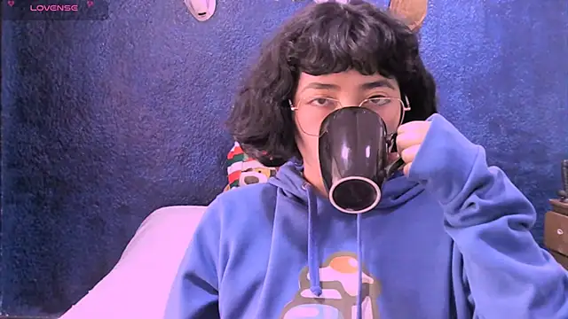 Snapshot of NinaYellow chatting on 29, 12, 2024 NinaYellow online show from 29, 12, 2024