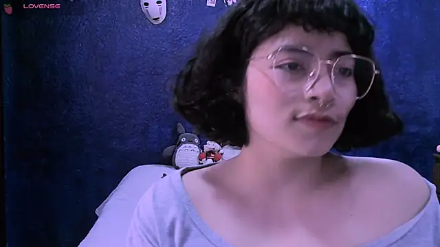 Snapshot of NinaYellow chatting on 3, 1, 2025 NinaYellow online show from 3, 1, 2025