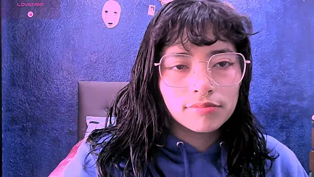 Snapshot of NinaYellow chatting on 11, 9, 2025 NinaYellow online show from 11, 9, 2025