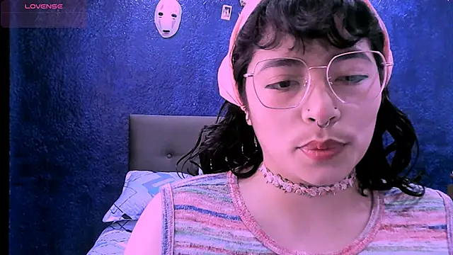 Snapshot of NinaYellow chatting on 23, 9, 2025 NinaYellow online show from 23, 9, 2025