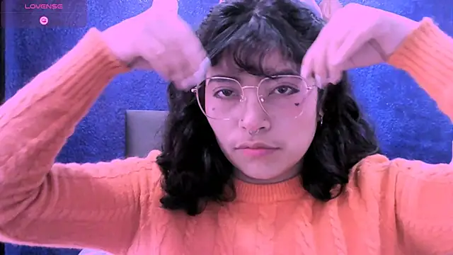 Snapshot of NinaYellow chatting on 24, 9, 2025 NinaYellow online show from 24, 9, 2025