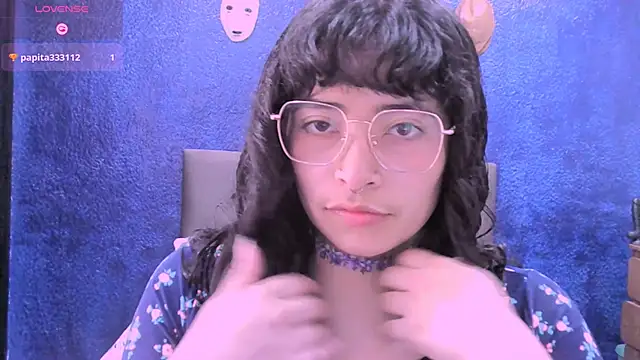 Snapshot of NinaYellow chatting on 23, 10, 2025 NinaYellow online show from 23, 10, 2025