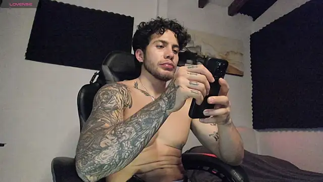 Snapshot of LucianSinclair chatting on 23, 4, 2026 LucianSinclair online show from 23, 4, 2026