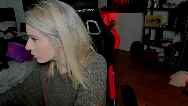 Snapshot of Lisaonthemoon chatting on 3, 2, 2026 Lisaonthemoon online show from 3, 2, 2026