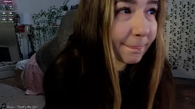 Snapshot of Megan__Hart chatting on 24, 12, 2024 Megan Hart online show from 24, 12, 2024