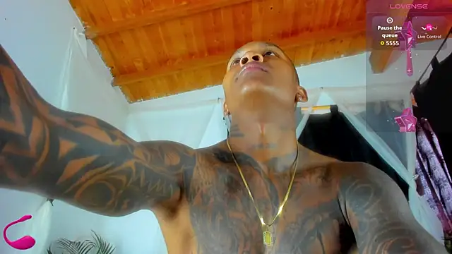 esteveen ortegas  online show from 10, 11, 2025