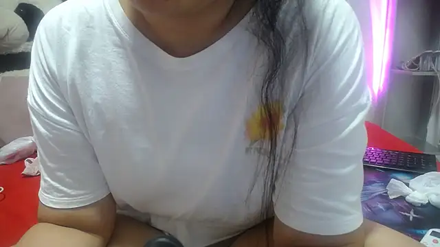 KEYRA-MILLER- online show from 2, 4, 2026