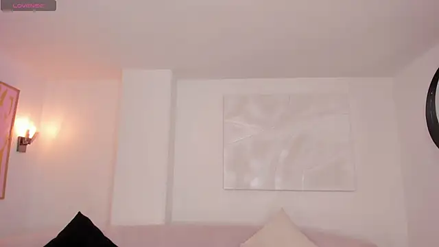 PaulinaSantos  online show from 16, 12, 2025