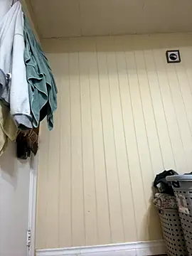 Wantsomemore2 online show from 13, 11, 2025