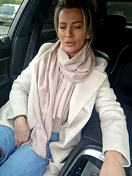 SweetMonicaUK online show from 21, 1, 2025