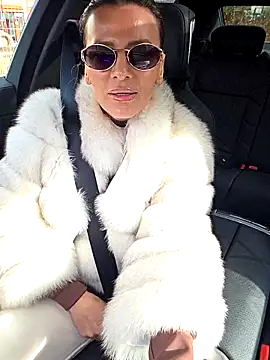 Snapshot of SweetMonicaUK chatting on 9, 2, 2026 SweetMonicaUK online show from 9, 2, 2026