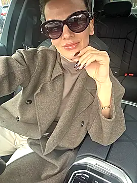 Snapshot of SweetMonicaUK chatting on 19, 2, 2026 SweetMonicaUK online show from 19, 2, 2026