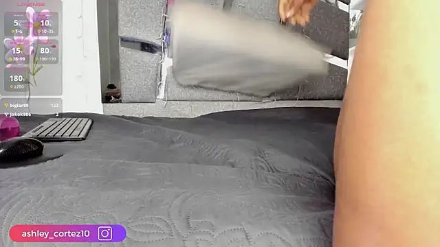 ashley crotez online show from 19, 2, 2025