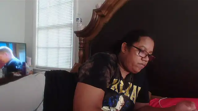 ebonyred online show from 6, 11, 2025