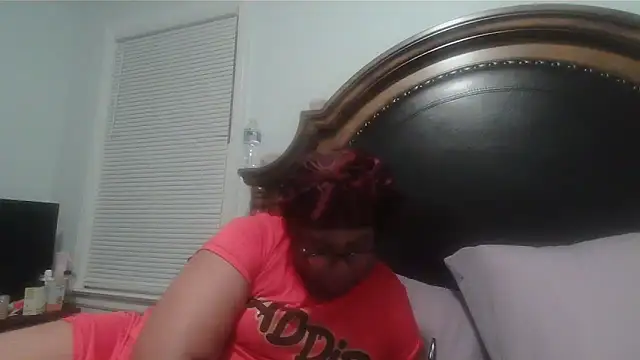 Snapshot of ebonyred chatting on 18, 2, 2026 ebonyred online show from 18, 2, 2026