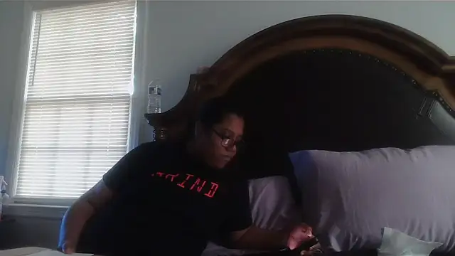 Snapshot of ebonyred chatting on 19, 2, 2026 ebonyred online show from 19, 2, 2026