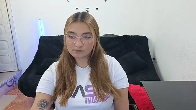Snapshot of _sweetcarla chatting on 13, 5, 2026 sweetcarla online show from 13, 5, 2026