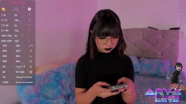 arysUwU online show from 25, 10, 2025