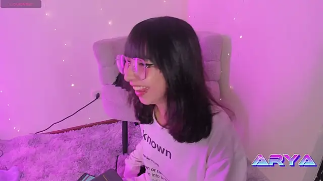 Snapshot of arysUwU chatting on 26, 6, 2026 arysUwU online show from 26, 6, 2026