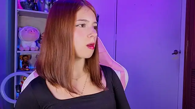 EmilyMiller  online show from 19, 12, 2025