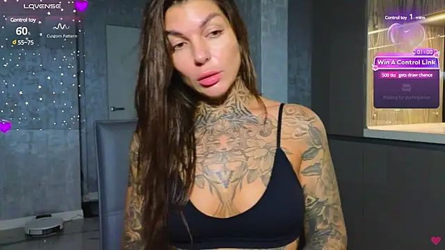 Snapshot of tattooedBabyy chatting on 15, 1, 2025 tattooedBabyy online show from 15, 1, 2025