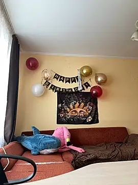 Snapshot of Crayzy_Luv chatting on 14, 2, 2025 Crayzy Luv online show from 14, 2, 2025