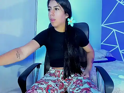 skinnyanai2 online show from 4, 10, 2025