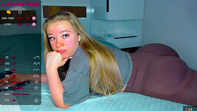 kitti kaattt online show from 24, 9, 2025