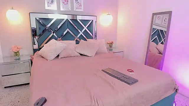 Miakhalifa 7 online show from 7, 2, 2025