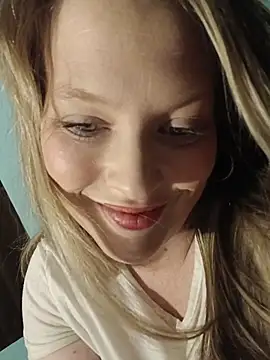 Cumonkatie online show from 15, 2, 2026