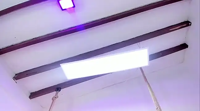 Oriana Guzman online show from 17, 12, 2024