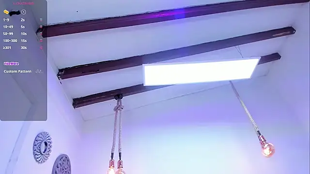 Oriana Guzman online show from 2, 1, 2025