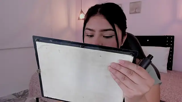 Oriana Guzman online show from 3, 10, 2025