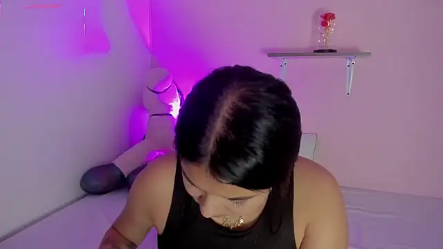 Oriana Guzman online show from 11, 11, 2025